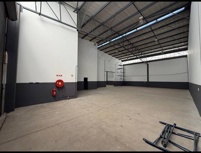 771M² WAREHOUSE TO LET IN RANDJESPARK